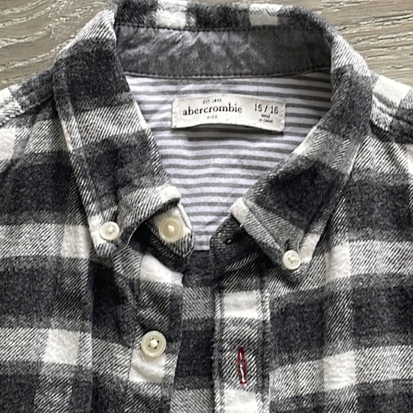 Abercrombie & Fitch Flannel Black/White Plaid Button-down Oxford- 15/16 - Picture 4 of 7